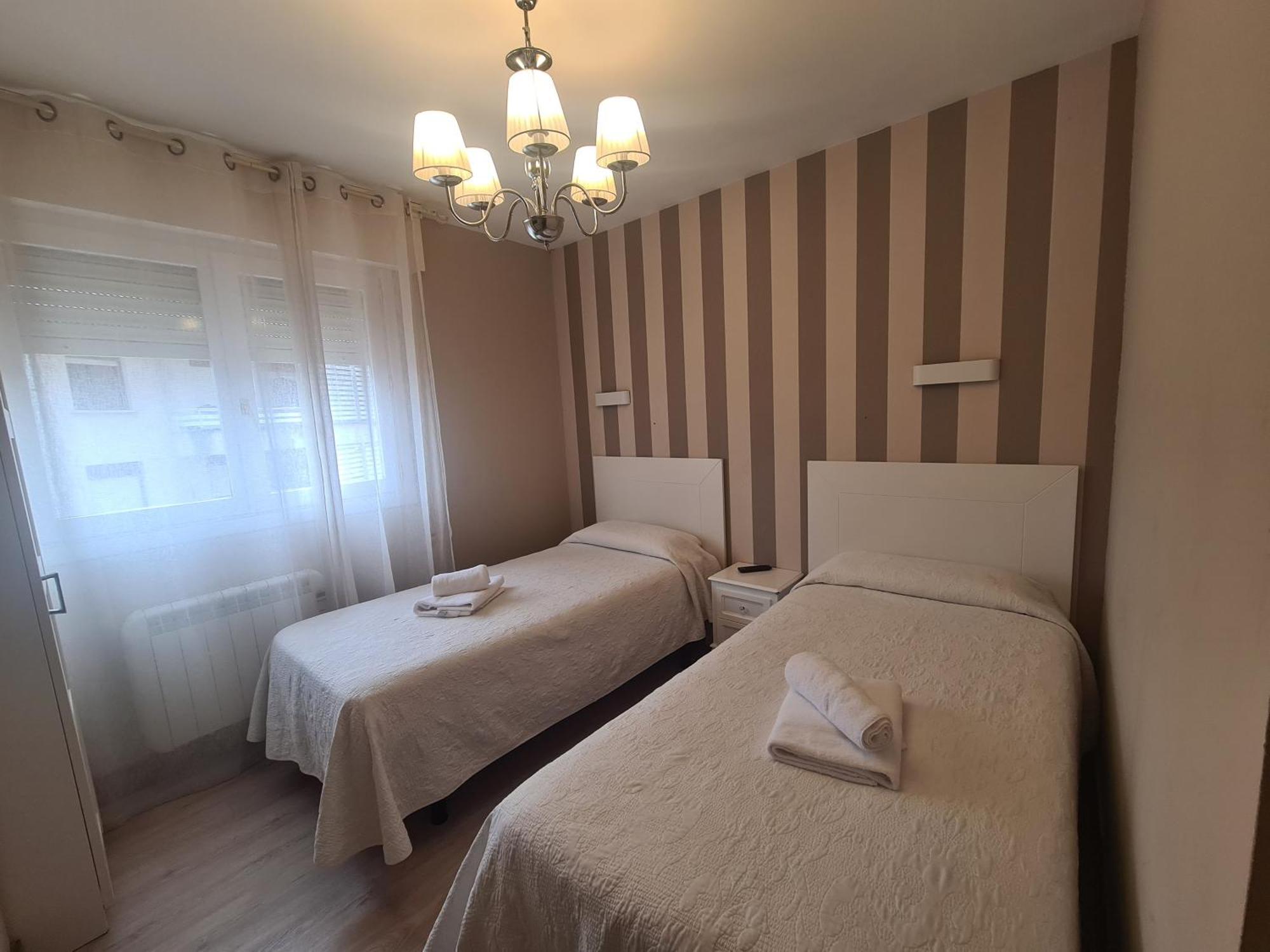 Rooms Castro Centro Кастро-Урдіалес Екстер'єр фото
