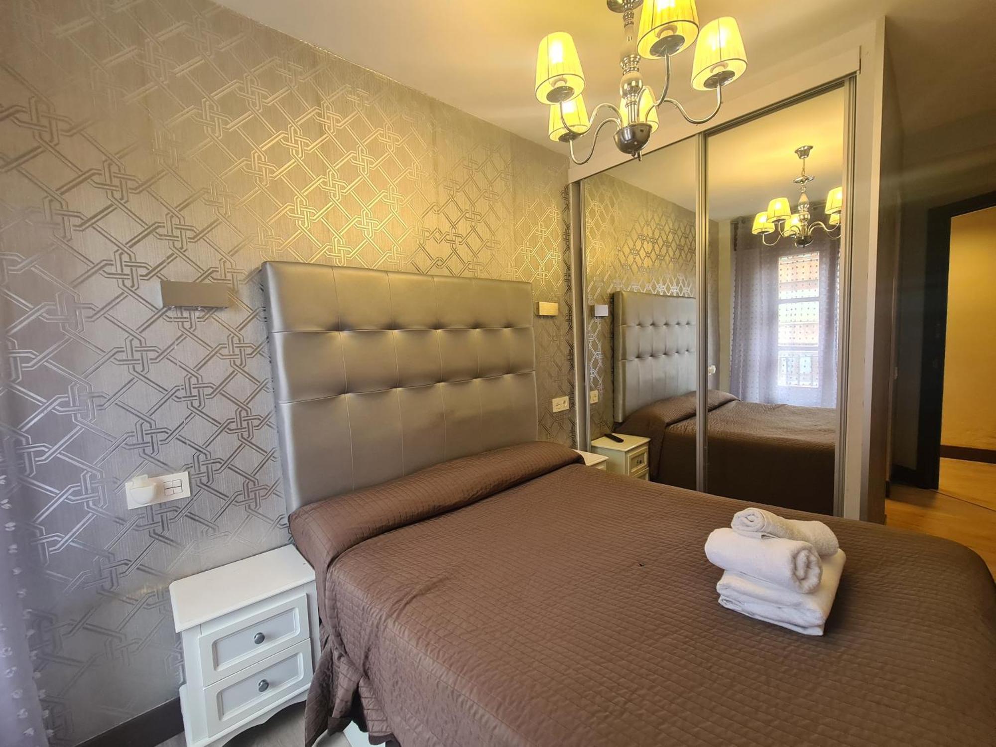 Rooms Castro Centro Кастро-Урдіалес Екстер'єр фото